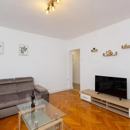 Marin Apartment *