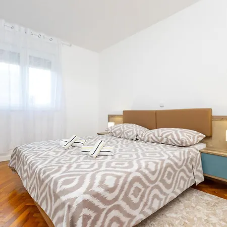 Marin Apartment